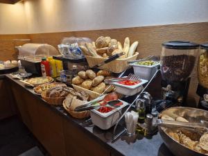 Makanan di atau berdekatan hotel