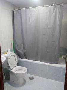 Koupelna v ubytování ORIENT TOWER AJMAN