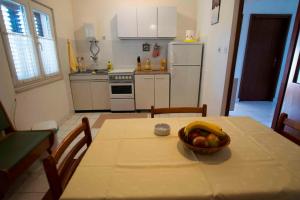 Η κουζίνα ή μικρή κουζίνα στο Apartment Seline - Paklenica Riviera 6847
