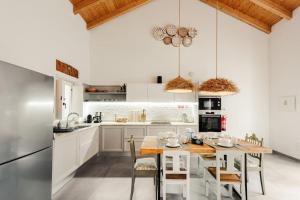 Кухня или мини-кухня в Casa elegante em Vila tranquila
