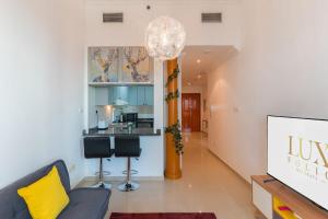 Posezení v ubytování Cosy 1 Bedroom Marina Apartment
