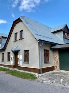 Budova, v ktorej sa apartmán nachádza