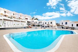 The swimming pool at or close to Casa Dos Angeles - Charming Retreat 2 Bedrooms