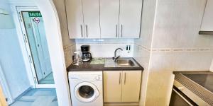 A kitchen or kitchenette at Skol 706 Lovely 2 Bedroom Apartment For Rent in Skol Marbella