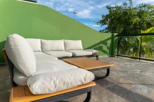 A seating area at Apartment Todo Bien