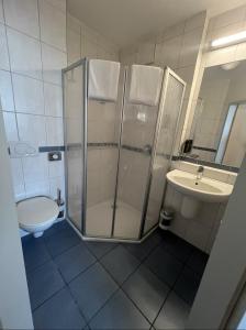 Phòng tắm tại Autohof Hotel Salzbergen