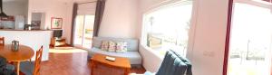 A seating area at Urb Tortuga 1 Adults Recommended