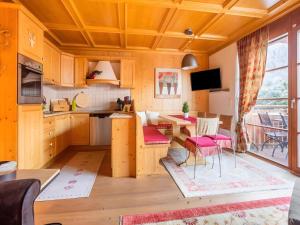 TV a/nebo společenská místnost v ubytování Appartement Birgit