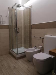 A bathroom at B & B Vittorio Emanuele