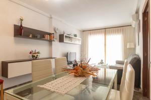 Fotografia z galérie ubytovania Suitur apartament familiar con piscina calafell v destinácii Calafell