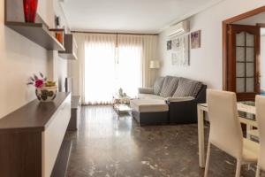 Fotografia z galérie ubytovania Suitur apartament familiar con piscina calafell v destinácii Calafell