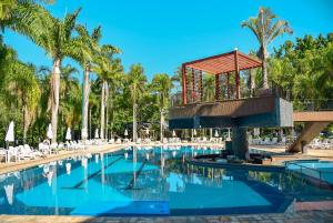 สระว่ายน้ำที่อยู่ใกล้ ๆ หรือใน Oscar Inn Eco Resort