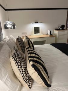TV a/nebo společenská místnost v ubytování Druid House B&B