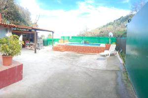Bazén v ubytování Chalet Ruta Las Lagunetas nebo v jeho okolí