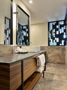 Un baño de Meson del Valle