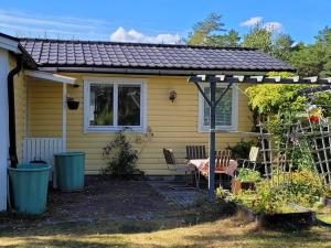 Zahrada ubytování Trevligt hus/stuga i Svärtinge