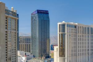Nespecifikovaný výhled na destinaci Las Vegas nebo výhled na město při pohledu z aparthotelu