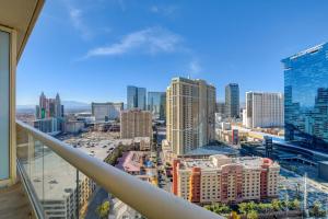 Nespecifikovaný výhled na destinaci Las Vegas nebo výhled na město při pohledu z aparthotelu