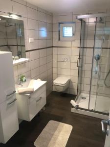 Kúpeľňa v ubytovaní Villa Rudy Holiday Home + 24 fotografií