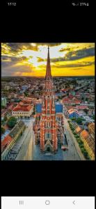 Nespecifikovaný výhled na destinaci Osijek nebo výhled na město při pohledu z apartmánu