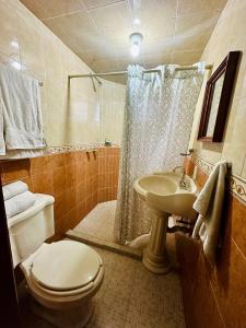 Koupelna v ubytování Hotel Monarca Tlalpujahua