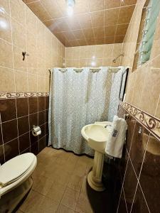 Koupelna v ubytování Hotel Monarca Tlalpujahua