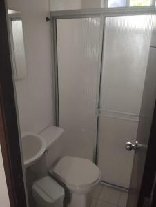 Koupelna v ubytování SANTAFE APARTASOLES