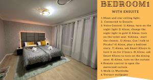 Un cartel de un dormitorio con una cama y un cartel. en Heated toilet seat - Air Conditioning- Hot Tub Spa - Dryer - Electrical BBQ Grill - Pool - Arcade Games at Golden Swan Holiday House, en Sídney 70 fotos más