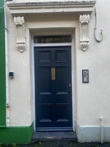 Fasade eller inngang på Number Four Russell House, Studio Apartment, centre of Tavistock, Devon