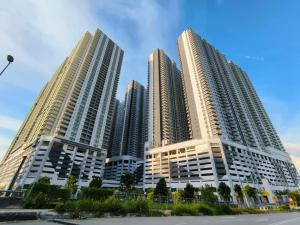 a group of tall buildings in a city at RC Residences @ Sungai Besi Homestay by Birdy Stay in Kuala Lumpur