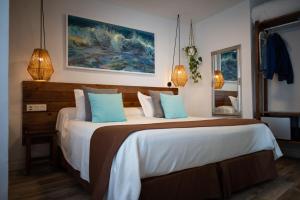 Cama o camas de una habitación en Hostal Boutique Casa del Mar Altea