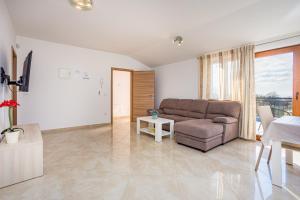 Posedenie v ubytovaní Villa Ana for 12 persons with private saltwater Pool