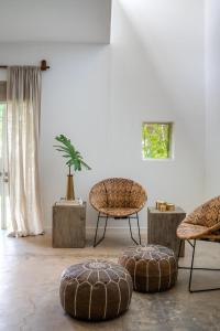 Imagen de la galería de LohonoStays Villa The Ray, en Alibaug