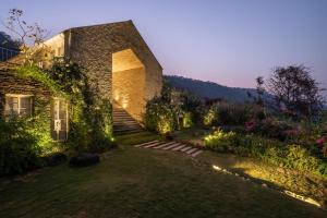 Imagen de la galería de LohonoStays Villa The Ray, en Alibaug