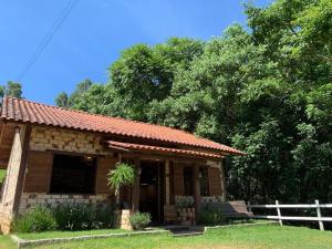 El edificio en el que está la casa de vacaciones