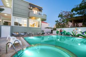 Bazén v ubytování Hotel Discovery Thassos nebo v jeho okolí
