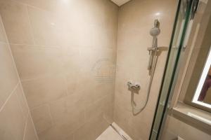 Bagno di Bright Apartment With Panoramic CityScape Views