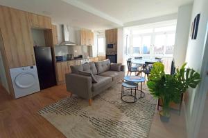 Kuchyň nebo kuchyňský kout v ubytování Ático cerca Playa y centro a 10 min. + 36 fotografií