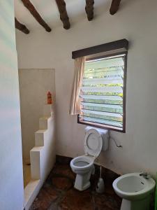 Um banheiro em Villascape Malindi Private Rooms in villa