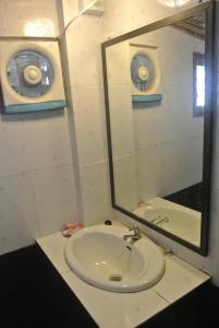 Ванна кімната в Phousi Guesthouse 2