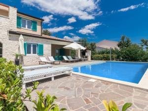 Bazén v ubytování Villa Martha in Central Istria with private pool - wellness & table tennis for 12 persons nebo v jeho okolí + 14 fotografií