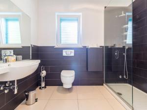 Koupelna v ubytování Villa Martha in Central Istria with private pool - wellness & table tennis for 12 persons