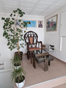 Un lugar para sentarse en Hotel Djerdan