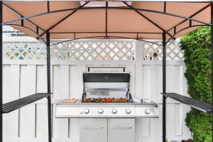 ベイヨンにあるUrban Duplex NWR NYC GAMESのギャラリーの写真