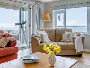 Φωτογραφία από το άλμπουμ του 4 Bed in West Bay 86538 σε Bridport