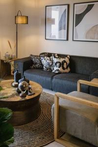 Posezení v ubytování 180° Luxury Ocean Suites - #302