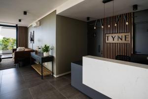 Postel nebo postele na pokoji v ubytování 180° Luxury Ocean Suites - #304