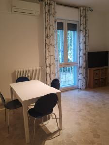 Μια τηλεόραση ή/και κέντρο ψυχαγωγίας στο B&B Casalecchio Appartamento privato