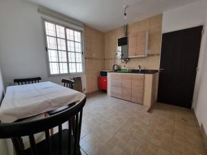 Una cocina o kitchenette en ParSur alquileres temporales Catamarca