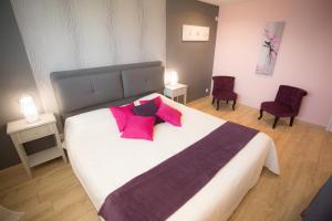 Postel nebo postele na pokoji v ubytování Chambre d'hôtes Les Bruyères